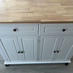 Kitchen Island With Drop Lead  