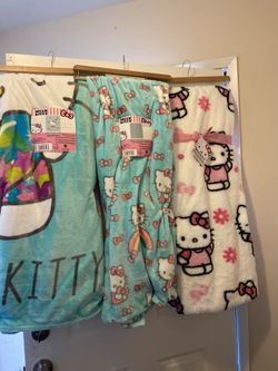 Hello Kitty Blankets Multicolored
