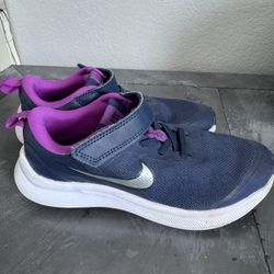Girls Size 1 Nike 