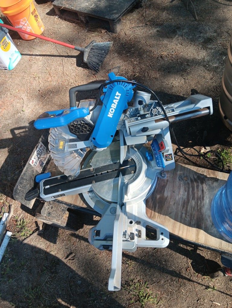 Kobalt 12 In 15 Amp Dual Bevel Saw