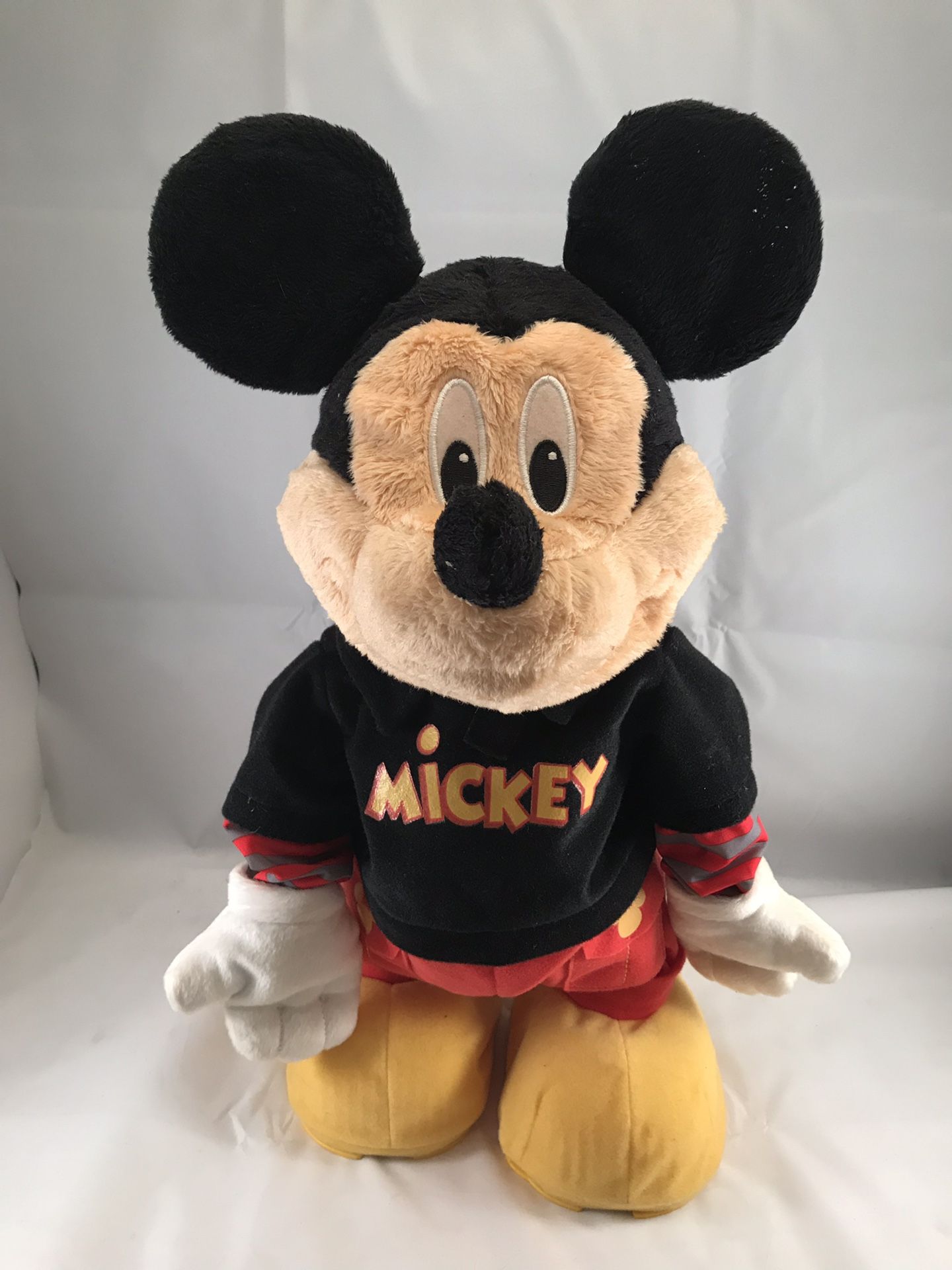 Toys Dance Star Mickey Mouse Disney Interactive 17" Walks,Talks Fisher Price.