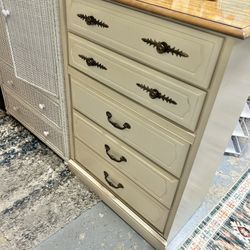 Vintage Florida Fine Furniture Chest Dresser 