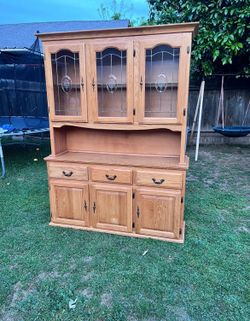 VINTAGE HUTCH CABINET ⚠️⚠️⚠️⚠️