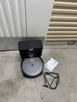 iRobot Roomba i3+ EVO (3554) Robot Vacuum - Self-Empty for Up to 60 Days, Clean by Room with Smart Mapping, Compatible with Alexa, Personalized Cleani