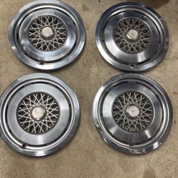 1(contact info removed) Mustang Hubcaps 