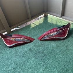 Genesis Coupe 3.8 Taillights Assembly