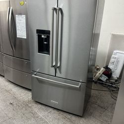 STAINLESS STEEL KITCHEN AID FRENCH DOOR REFRIGERATOR