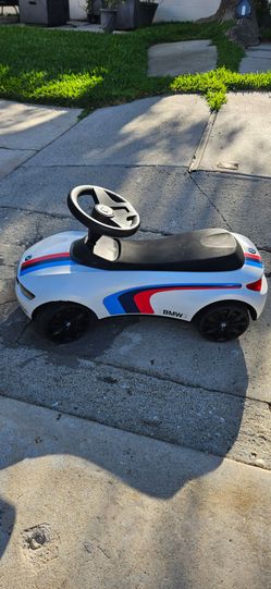 BMW kid car