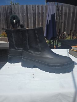 Size 9.5 Coach leather boots