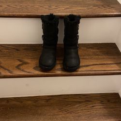 Girl 👧 Ugg Size 11 Rare Model 