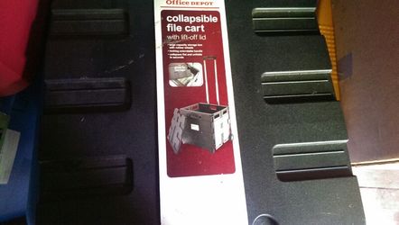 Collapsible file cart with lift off lid.