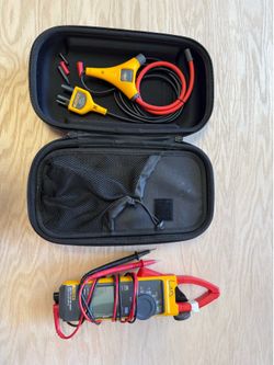 Fluke 393 FC Solar Clamp Meter CAT III 1500 V