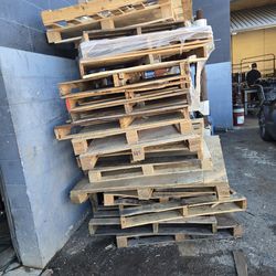 Free misc pallets