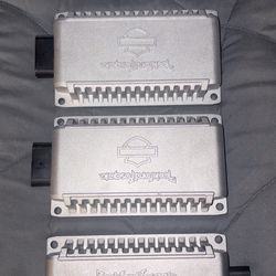 Genuine Harley-Davidson Rockford Distaste Amps (4)