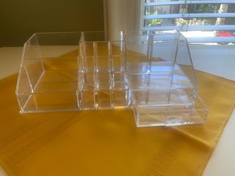 Clear Acrylic Makeup Organizer Countertop Cosmetic Storage Caddy Lipstick Holder