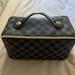 NEW MAKEUP TOILETRIE BAG