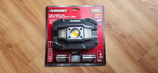 Husky jobsite and utility light