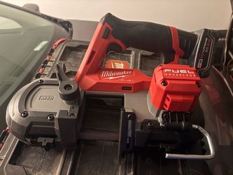 M12 Milwaukee bandsaw