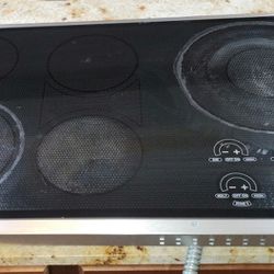 Wolf 36" Electric Stove Range Cooktop 5 Burners