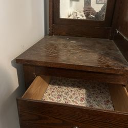 A Toque Dresser