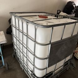 275 gallon water tank