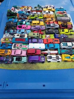 Hot Wheels diecast collection 68 pieces no offers no trade 75th Ave Indian School serious buyers only please