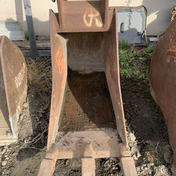 Excavator Bucket 26” Wide