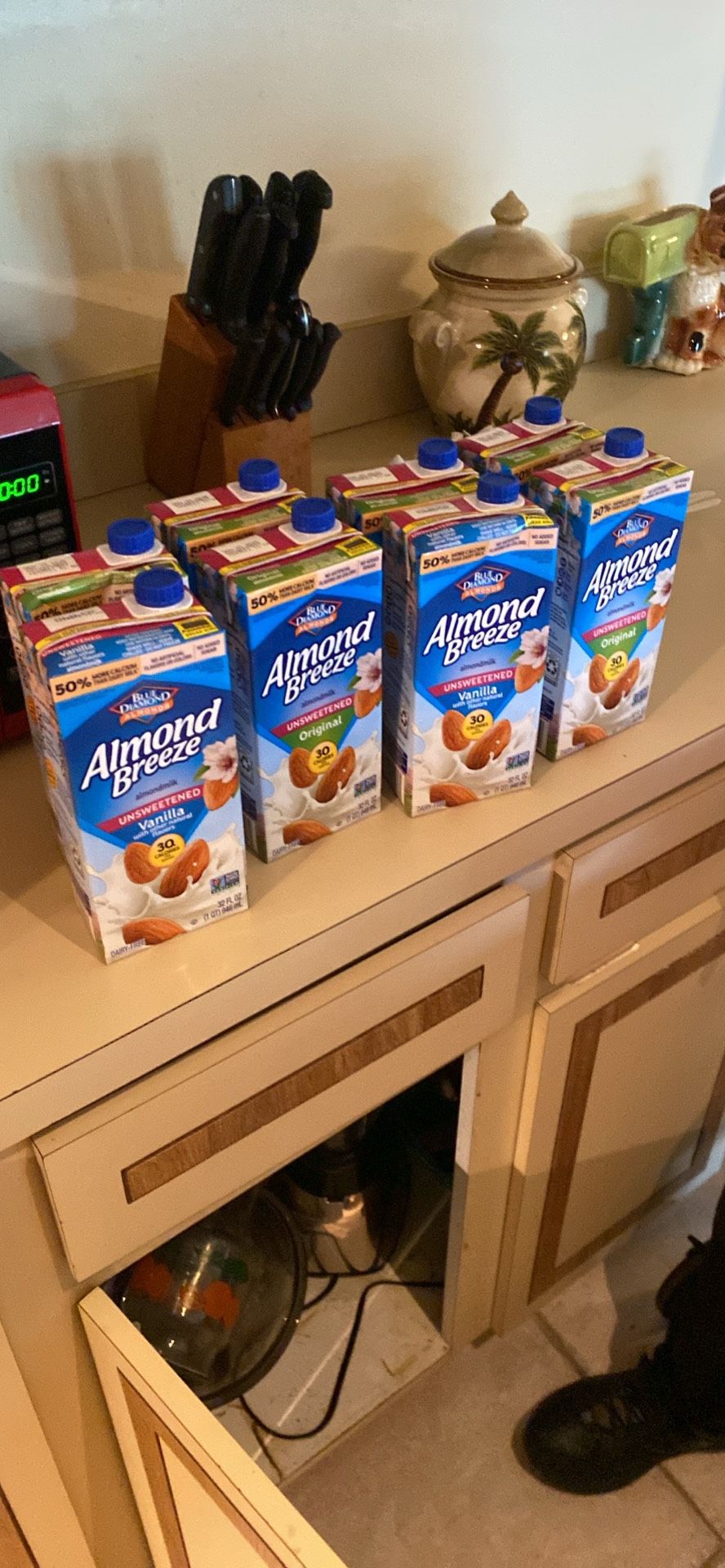8 Almond Breeze Milks