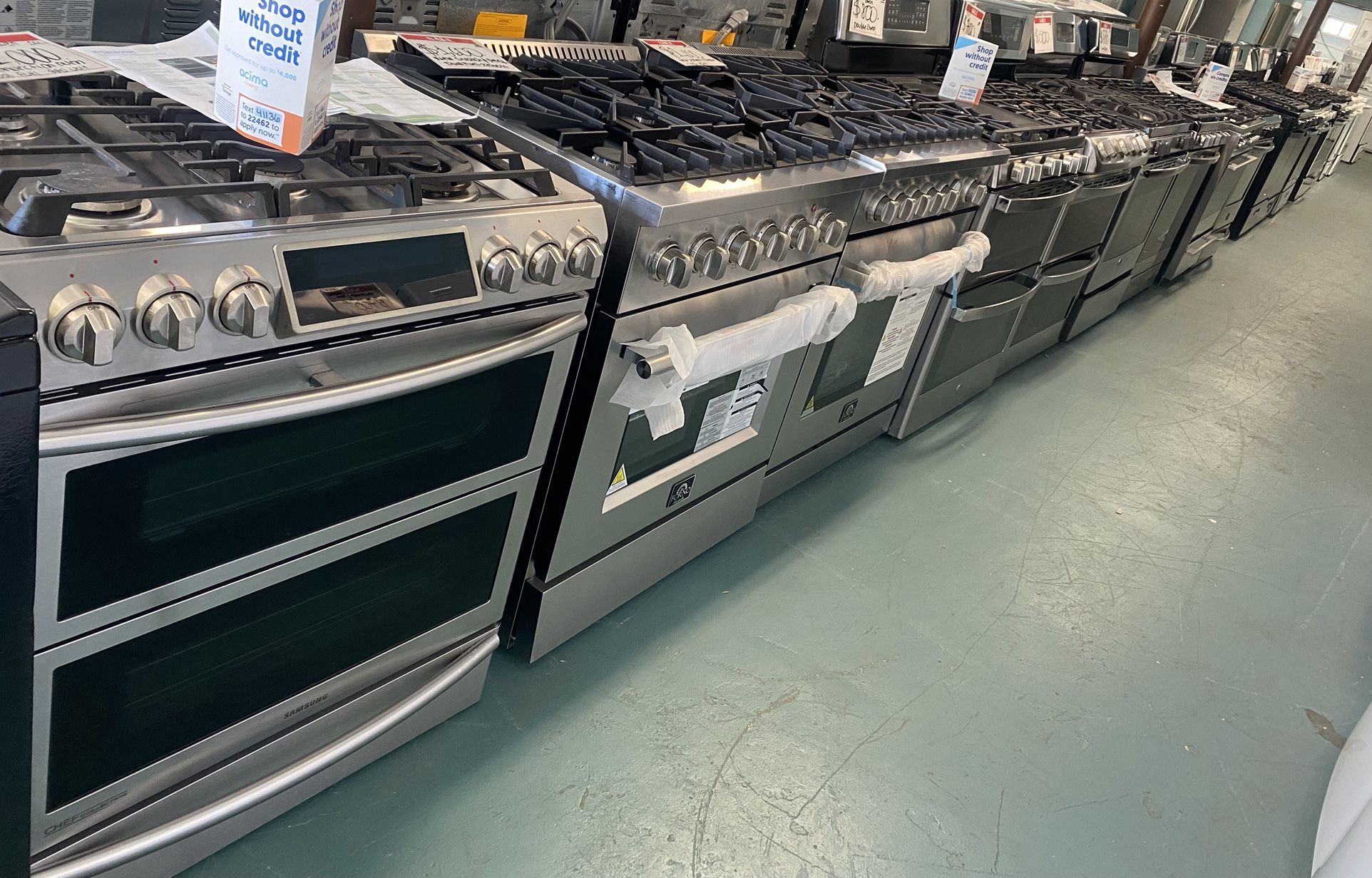 HUGE VARIETY OF GAS STOVES, IN EXCELLENT CONDITION