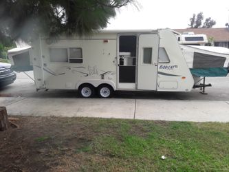 Camper rv travel trailer toy hauler