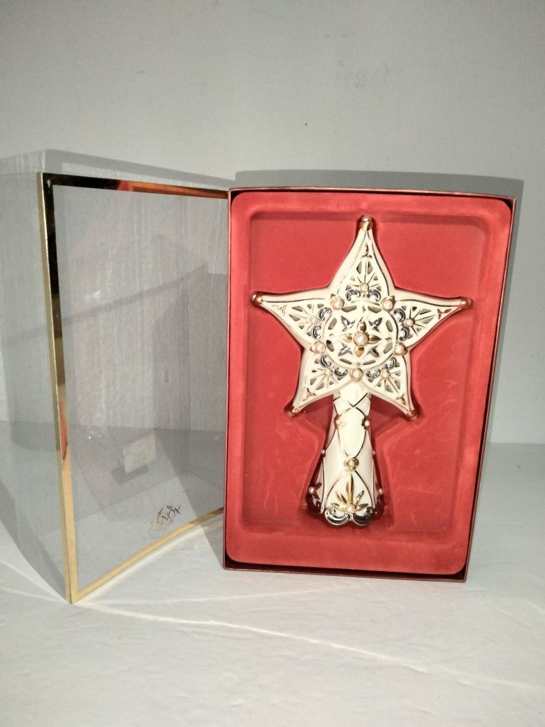 Lenox Florentine and Pearl Star Christmas Tree Topper
In Original Box HTF New Condition