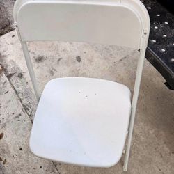 Used White Finding Chairs A,a,l, E