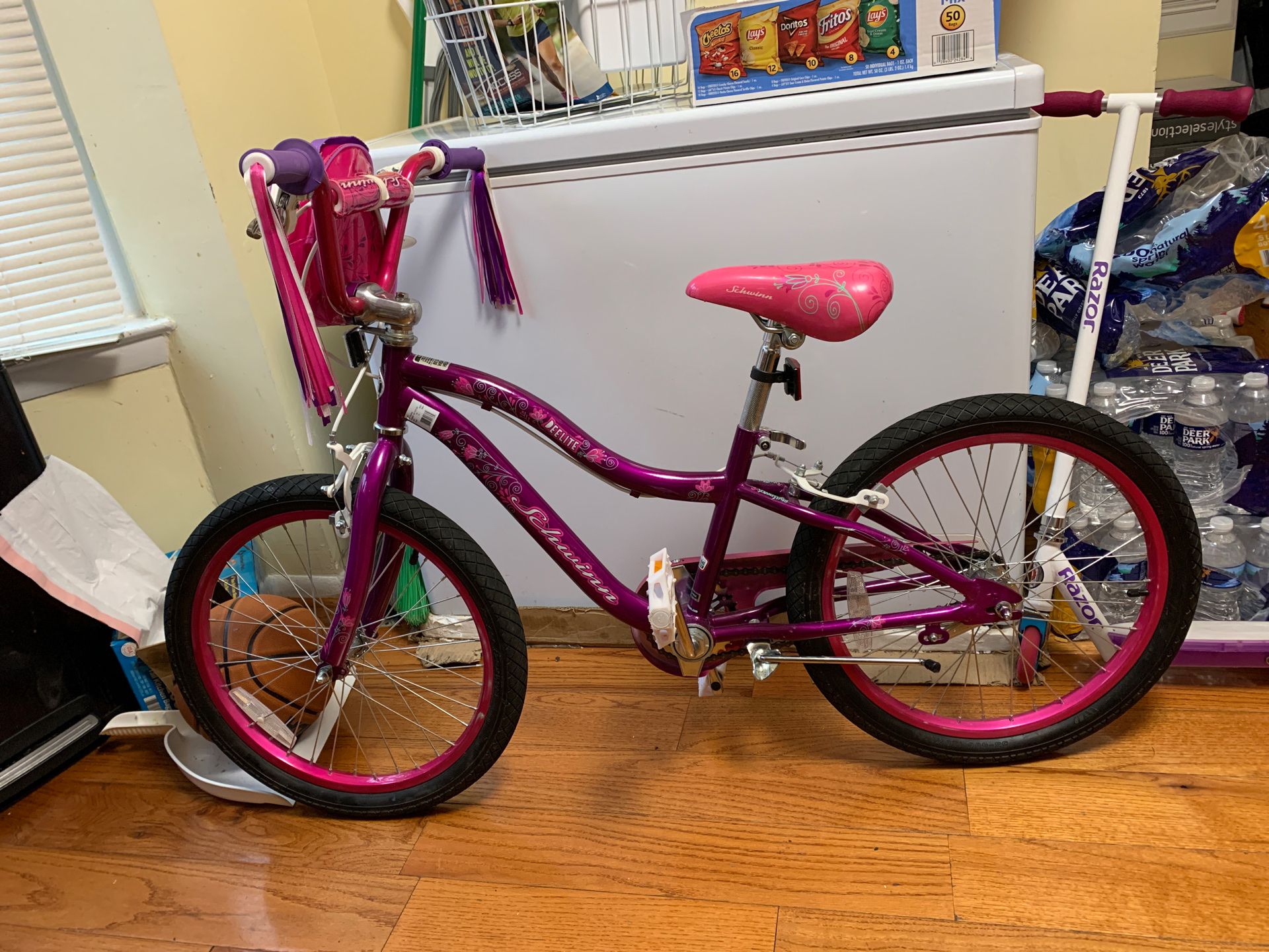 Schwinn Deelite Bike for girls 20”