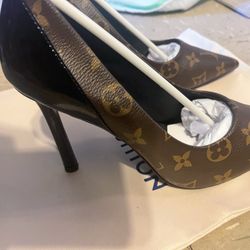 Louis Vuitton Cherie Pump