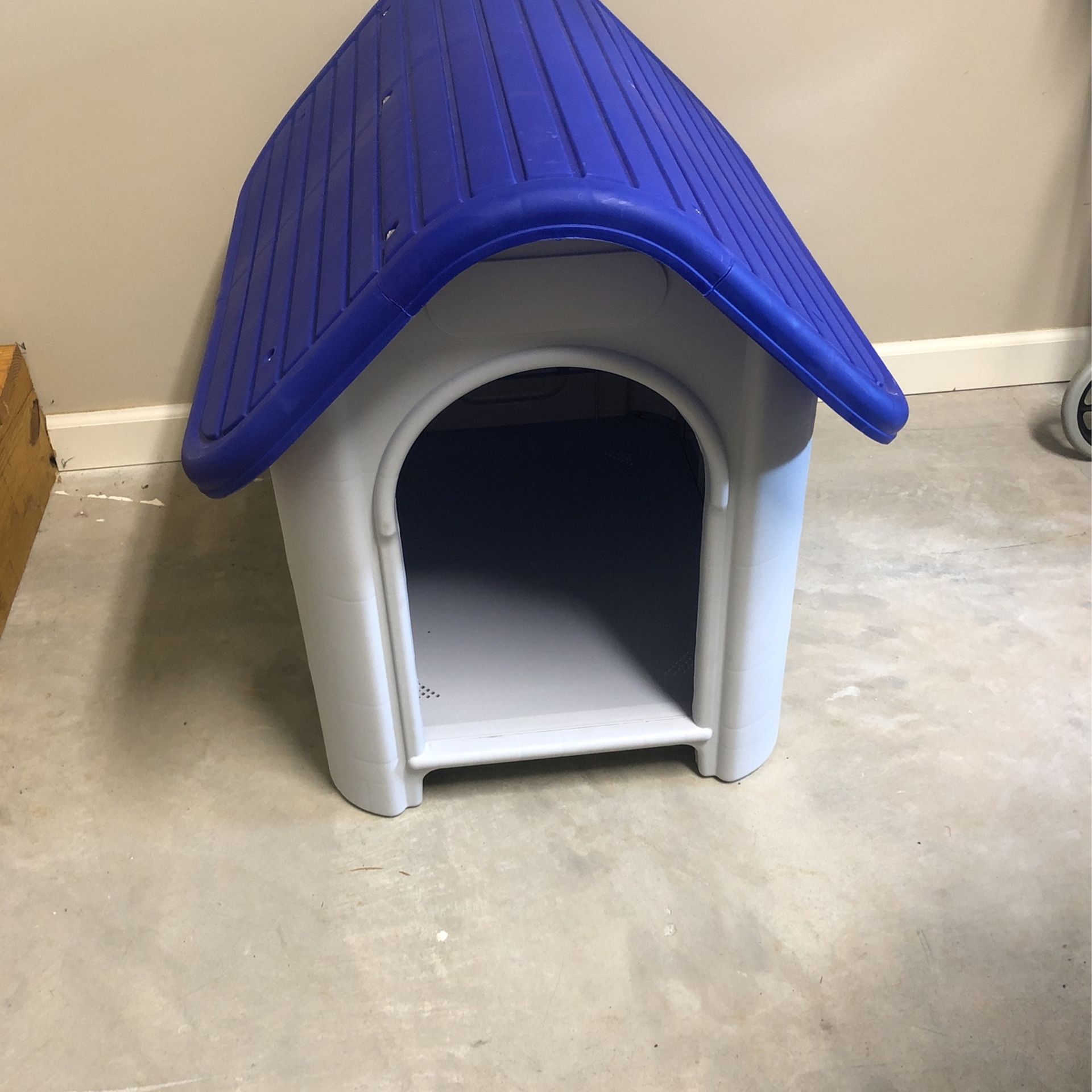 EcoSmart Dog House