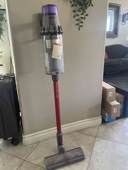 DYSON OUTSIZE TOTAL CLEAN CORDLESS STICK VACUUM CLEANER