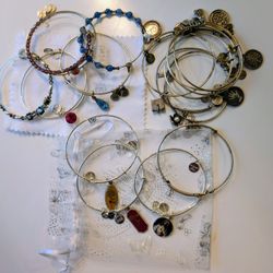 Alex And Ani Lot 
