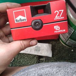 1996 Antique Vintage Marlboro Fujifilm Disposable Camera Unused 