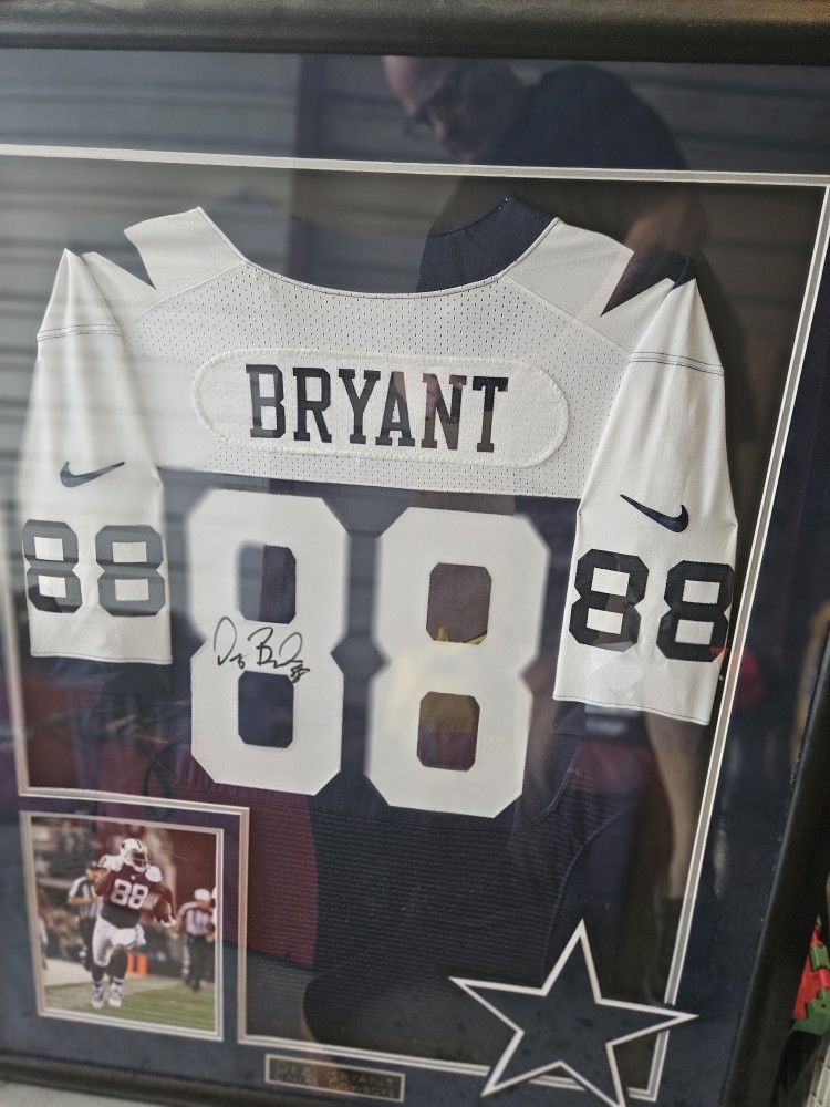 Dez Bryant Autographed Mounted Jersey