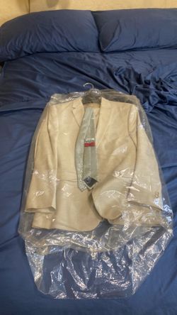 34 Regular khaki suit w/ neck tie( used once)