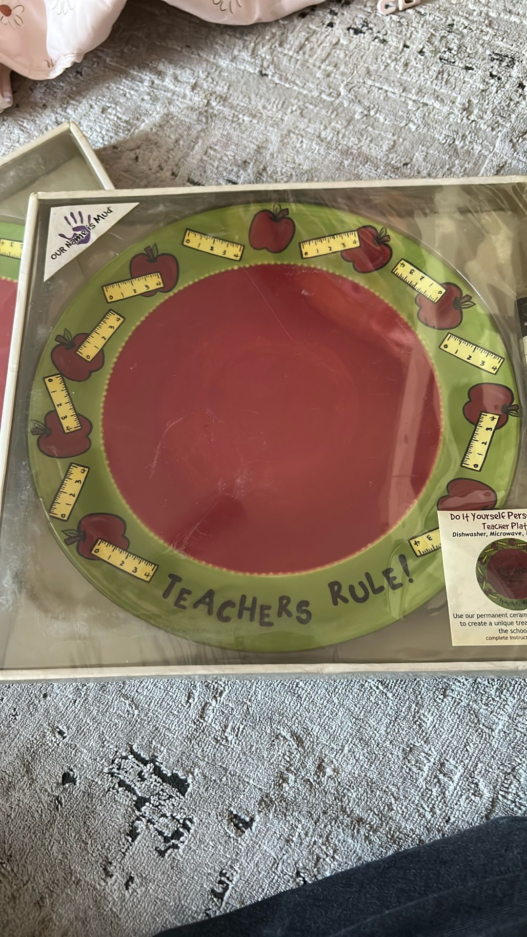 Teachers customizable plates