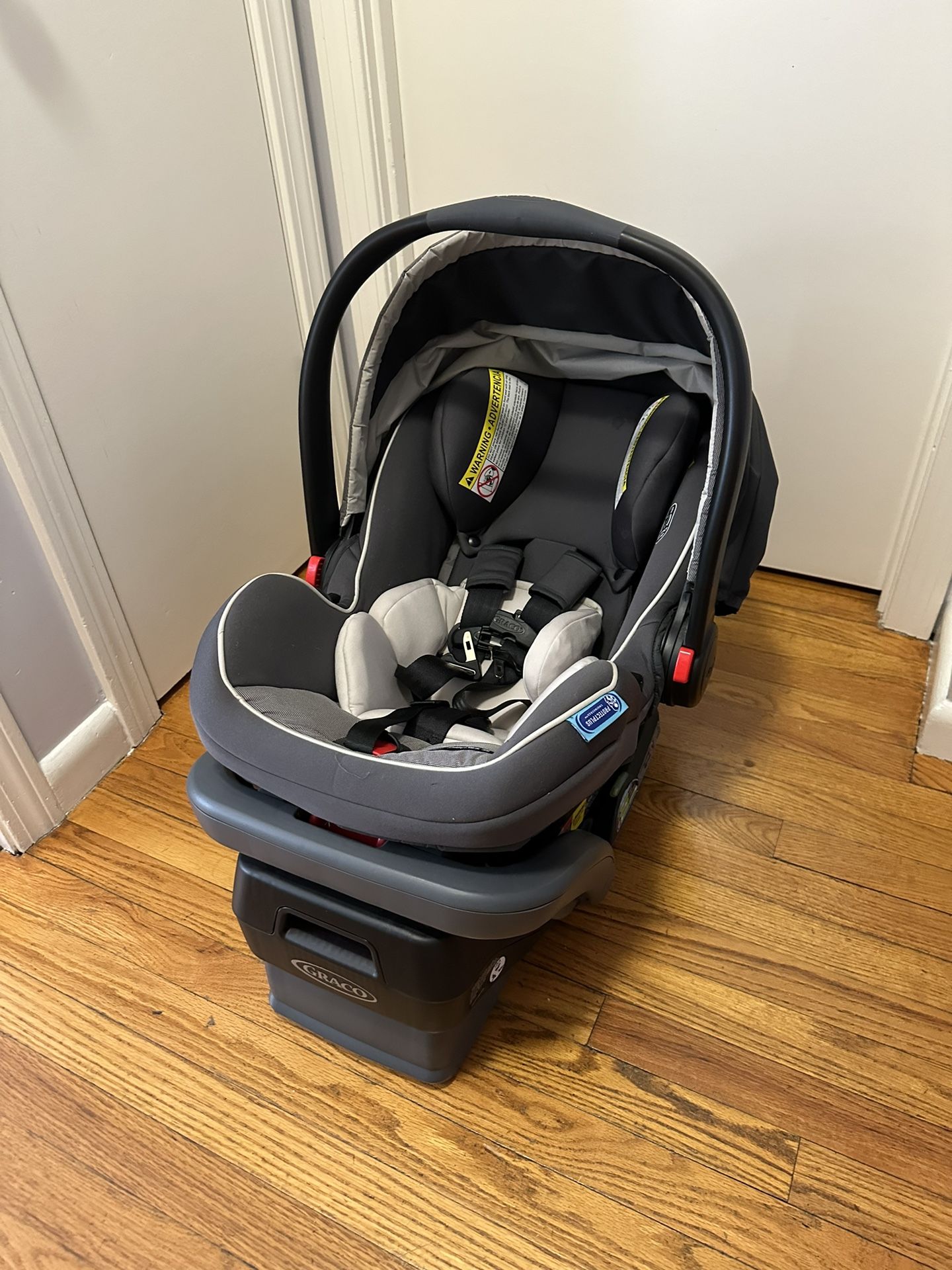 Infant Car seat Graco