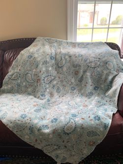 Sonoma Blue Paisley Print Throw Blanket with Cream and Brown Accents 62x50”