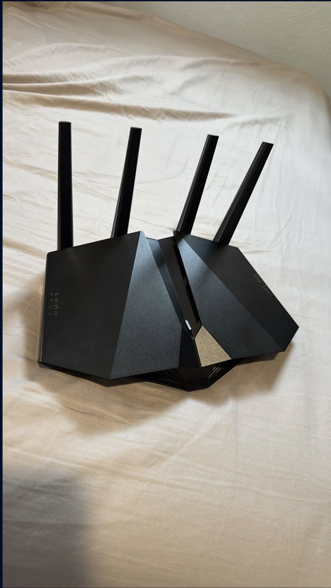 Asus AX5400 Model RT-AX82U