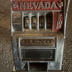Reno Nevada vintage slot Machine 