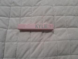 KYLIE MATTE LIQUID LIPSTICK 