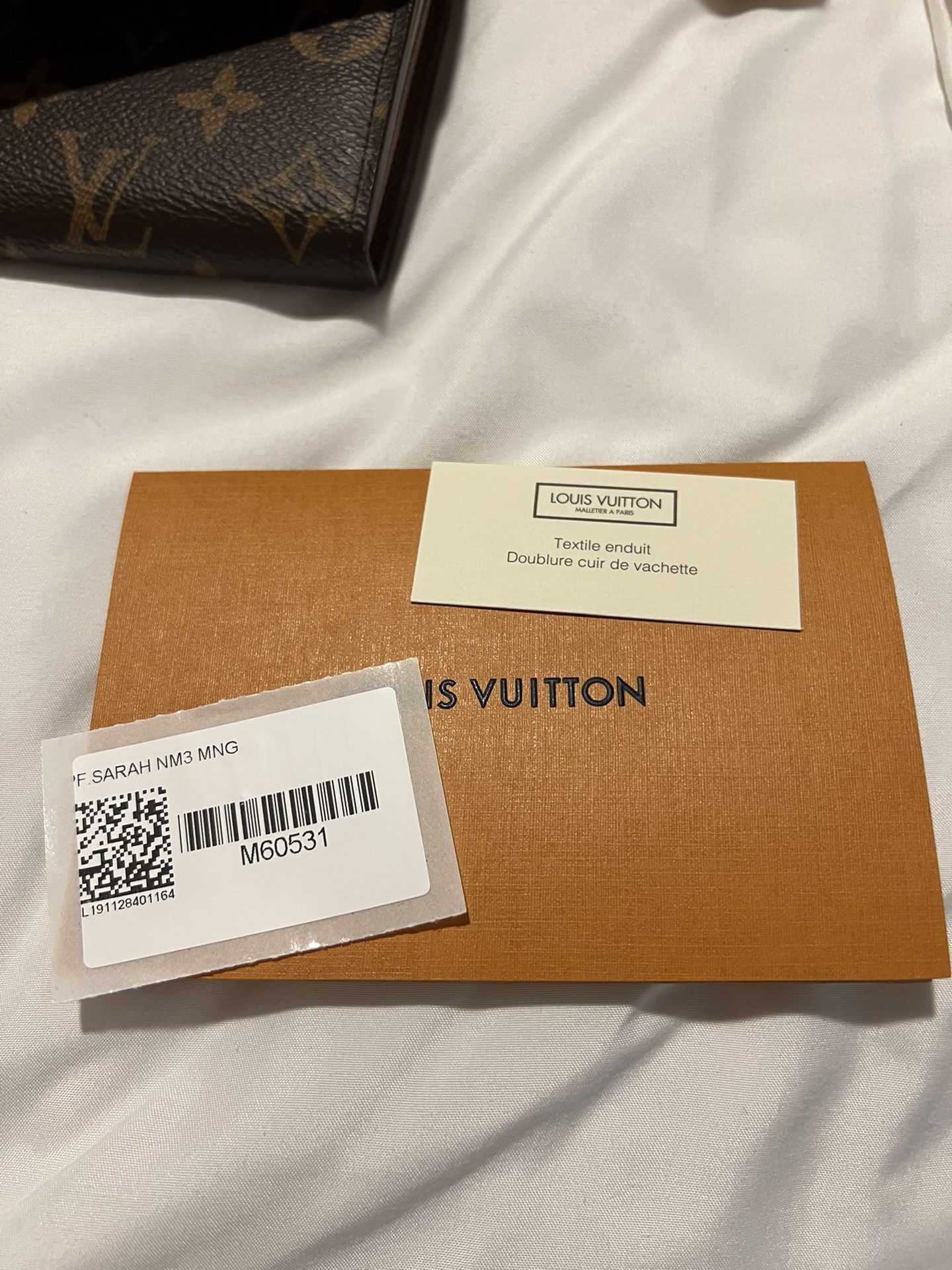 Authentic Louis Vuitton Vernis Sarah Wallet On Chain Crossbody Bag for Sale  in Surprise, AZ - OfferUp