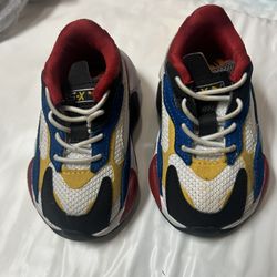 Pumas Size 4c $20