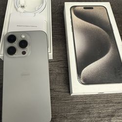 iPhone 15 pro 512gb unlocked for any carriers ( Liberado )