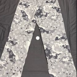 1:1 Bravest Studios Lv Print Camo Pants